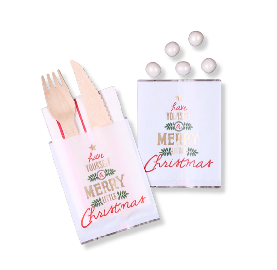 Mini Merry Christmas Candy Bags | www.sprinklebeesweet.com