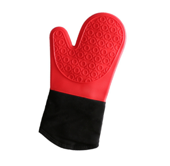 Red and Black Oven Mitt with Silicone | www.sprinklebeesweet.com