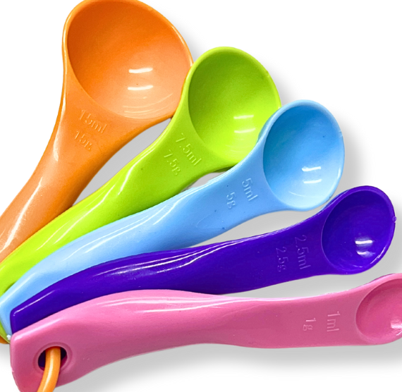 Colorful Plastic Measuring Spoons: In Grams & mL | www.sprinklebeesweet.com