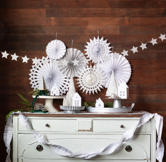 Winter White Party Fans Set | www.sprinklebeesweet.com