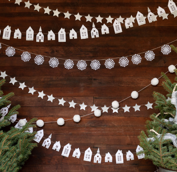 Winter White House Banner | www.sprinklebeesweet.com