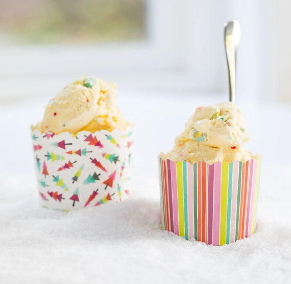 Christmas Baking Cups: Bright Stripes & Trees | www.sprinklebeesweet.com
