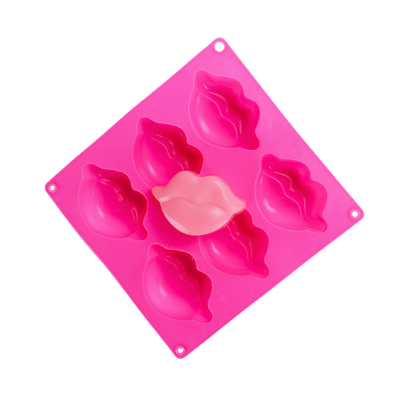 Sweet Lips Cake Bar Mold | www.sprinklebeesweet.com