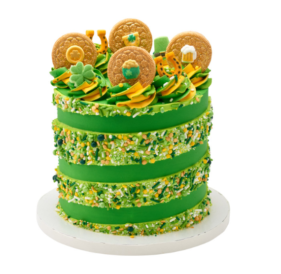 Mini St. Patrick's Day Sugar Toppers | www.sprinklebeesweet.com