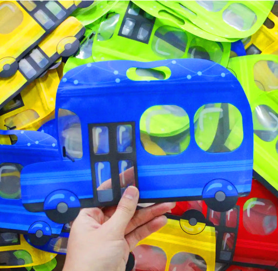 School Bus Shaped Cookie Bags | www.sprinklebeesweet.com
