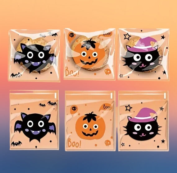 Mini Halloween Cookie Bags: Cute Bat, Pumpkin, Black Cat | www.sprinklebeesweet.com