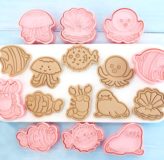 Ocean Life Cookie Cutter & Stampers Set | www.sprinklebeesweet.com
