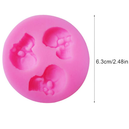 Small Skull Mold: Fondant & Chocolate | www.sprinklebeesweet.com