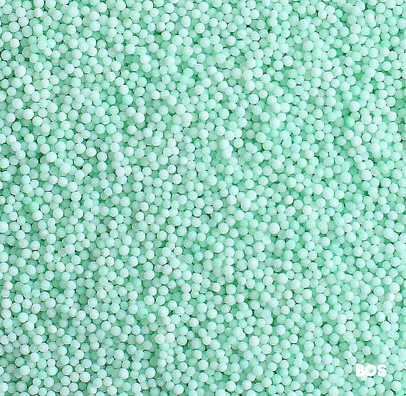 Cool Mint Nonpareils | www.sprinklebeesweet.com