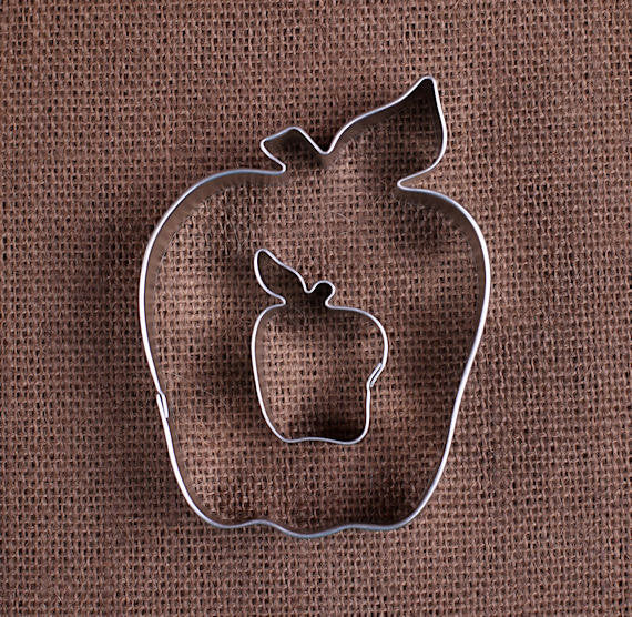 Apple Cookie Cutters | www.sprinklebeesweet.com