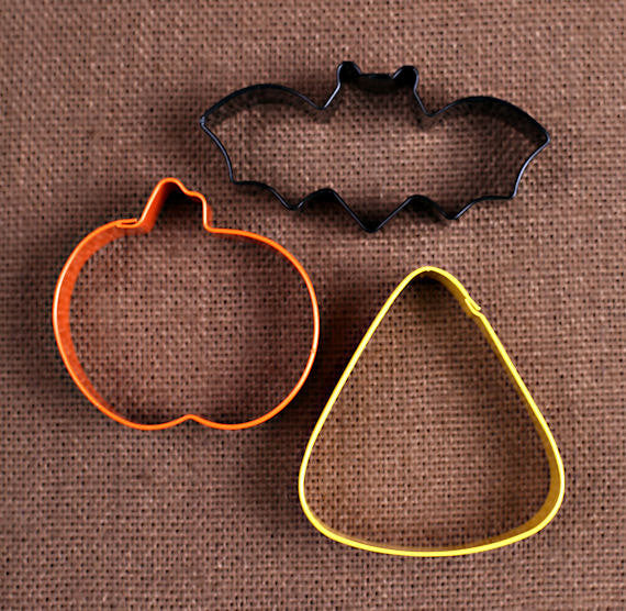 Halloween Cookie Cutters: Pumpkin, Candy Corn & Bat | www.sprinklebeesweet.com