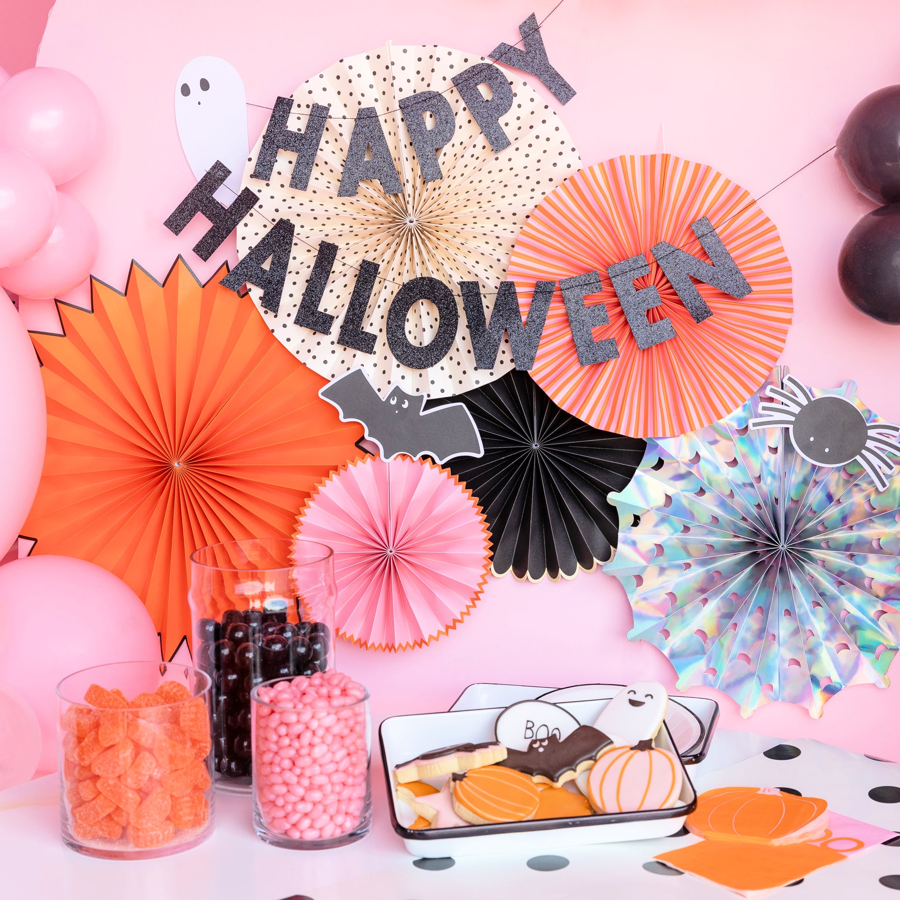 Halloween Napkins: Happy Haunting BOO | www.sprinklebeesweet.com