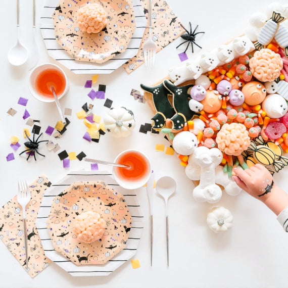 Halloween Cups: Hocus Pocus | www.sprinklebeesweet.com