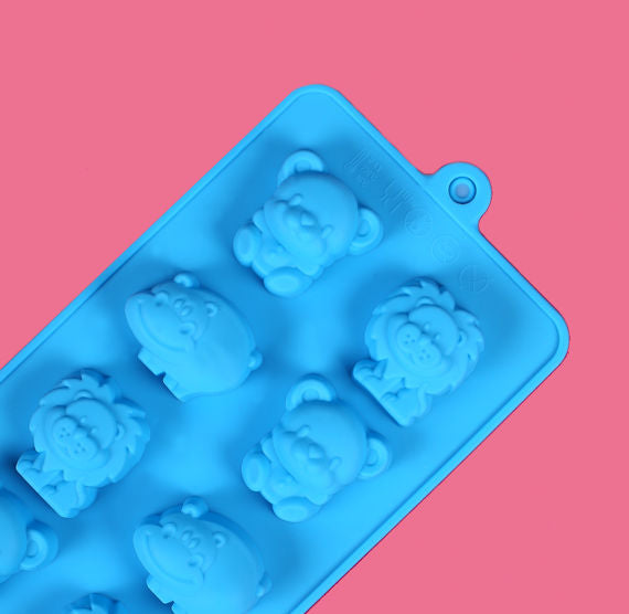 Cute Animals Candy Mold | www.sprinklebeesweet.com