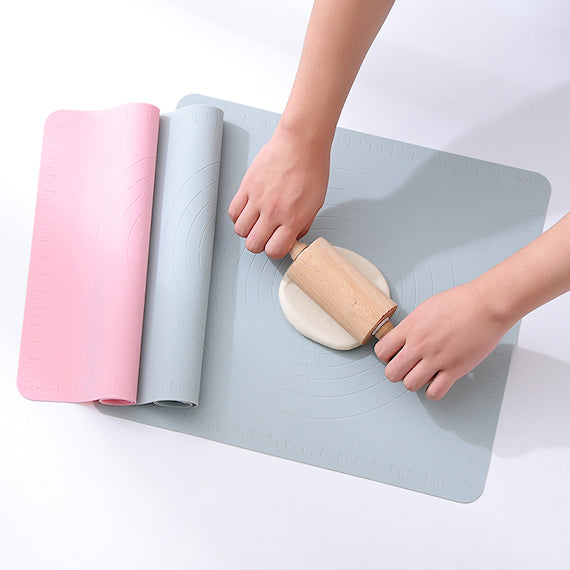 Silicone Rolling Mat: Pastry Mat | www.sprinklebeesweet.com