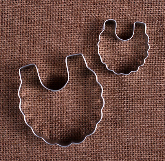 Baby Bib Cookie Cutter Set | www.sprinklebeesweet.com