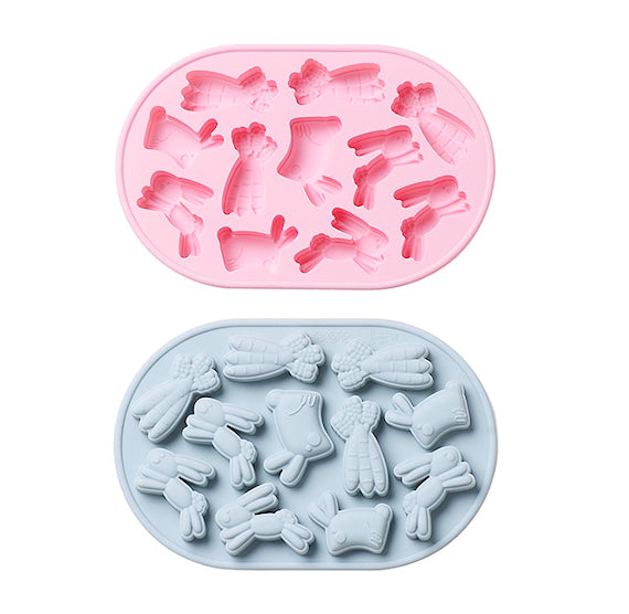 Bunny Candy Mold with Carrots | www.sprinklebeesweet.com