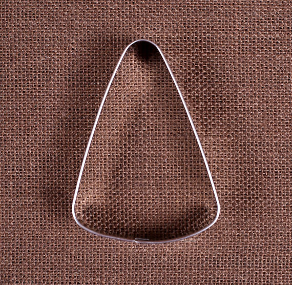 Candy Corn Cookie Cutter | www.sprinklebeesweet.com