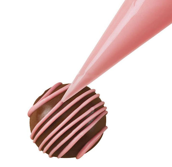Wilton Disposable Candy Bags | www.sprinklebeesweet.com