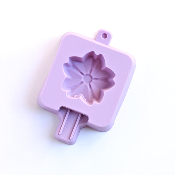 Small Flower Cakesicle Mold Set: Cherry Blossom | www.sprinklebeesweet.com