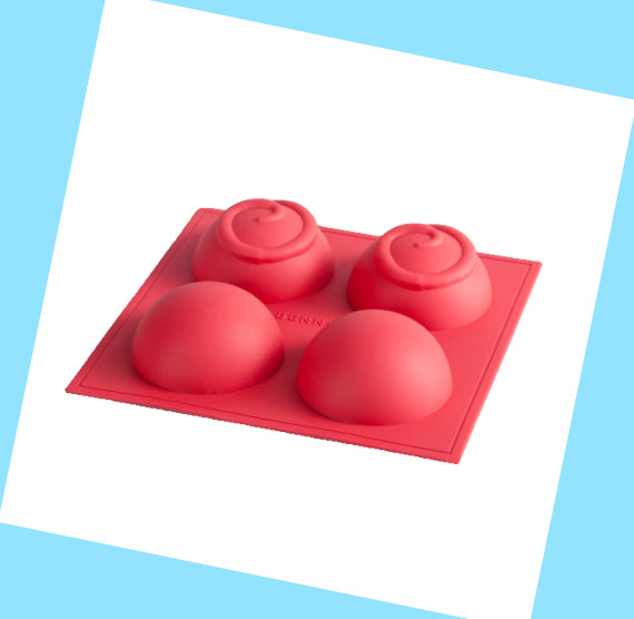 Swirl Hot Cocoa Bomb Mold | www.sprinklebeesweet.com