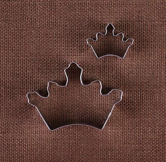 Crown Cookie Cutter Set | www.sprinklebeesweet.com