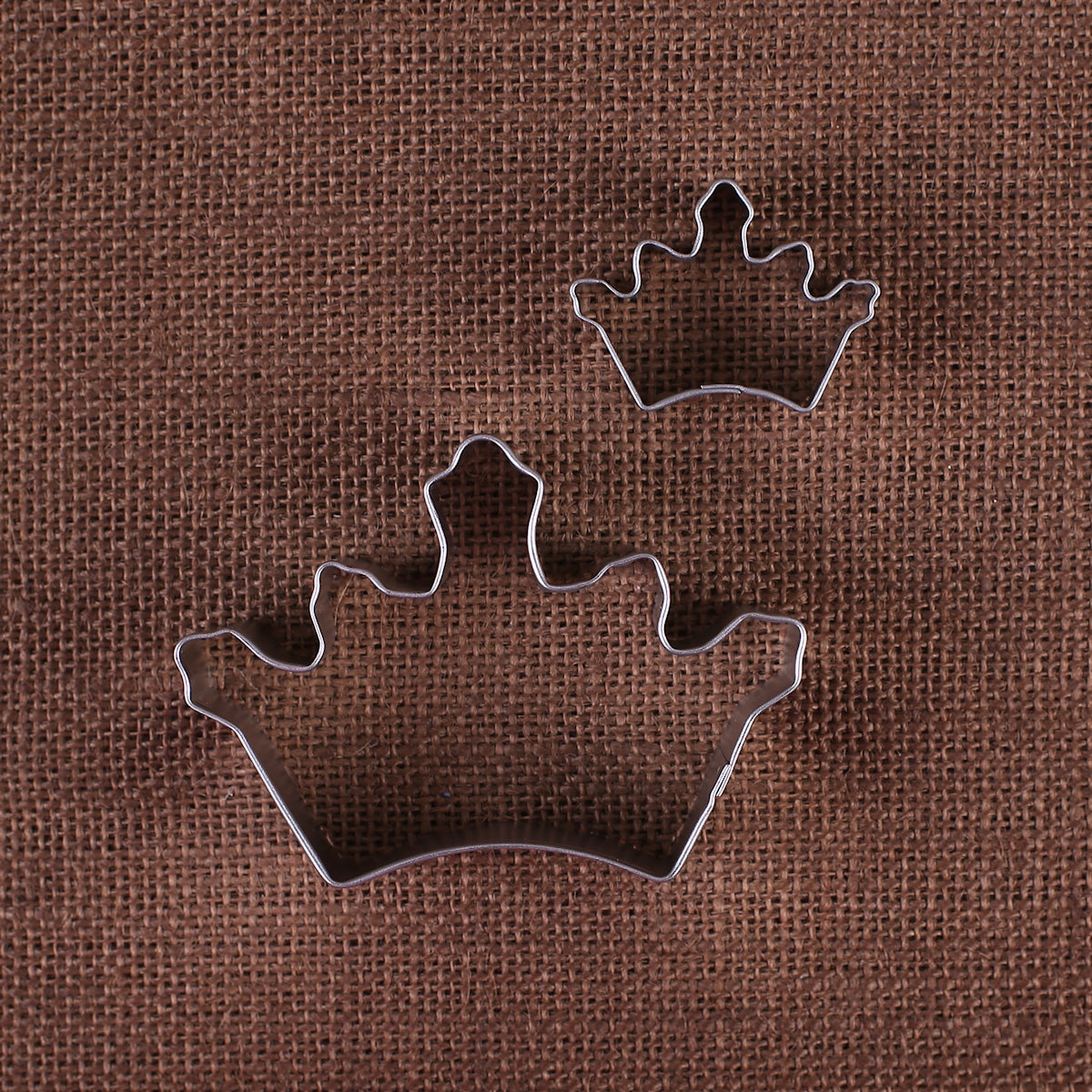 Crown Cookie Cutter Set | www.sprinklebeesweet.com