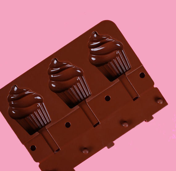 Cupcake Cakesicle Mold | www.sprinklebeesweet.com