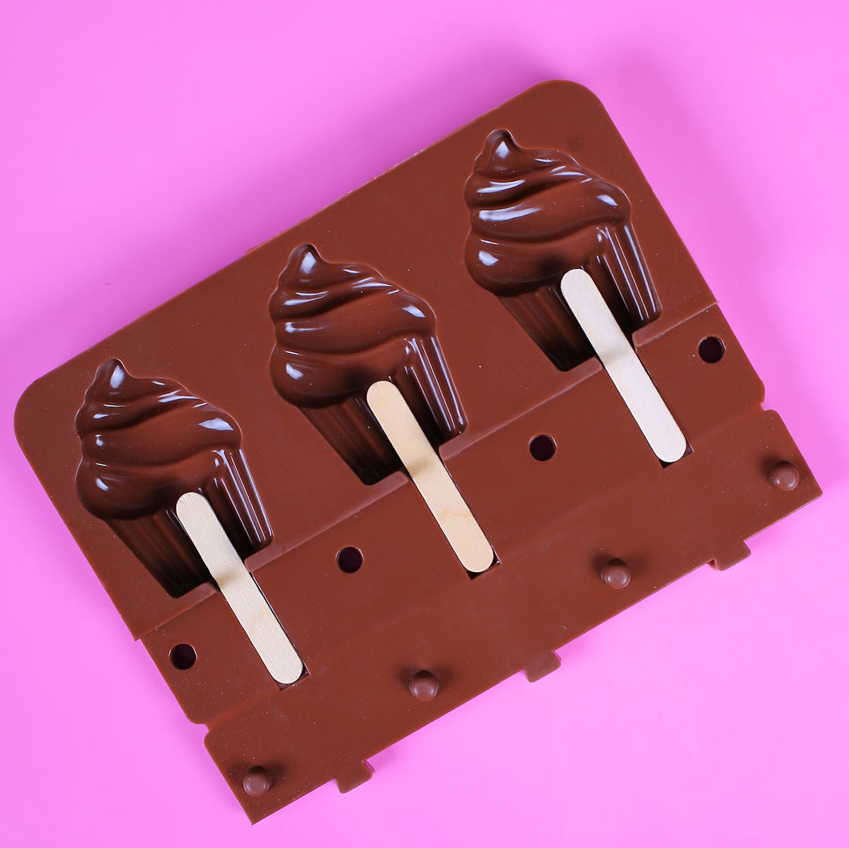 Cupcake Cakesicle Mold | www.sprinklebeesweet.com