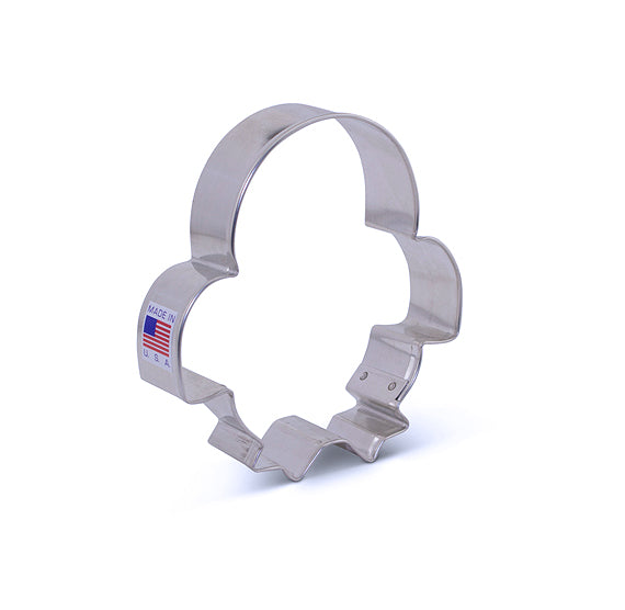 Cute Penguin Cookie Cutter | www.sprinklebeesweet.com