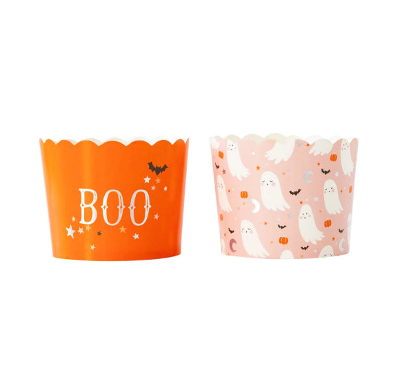 Halloween Baking Cups: Cute Ghosts | www.sprinklebeesweet.com