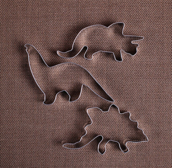 Dinosaur Cookie Cutter Set | www.sprinklebeesweet.com