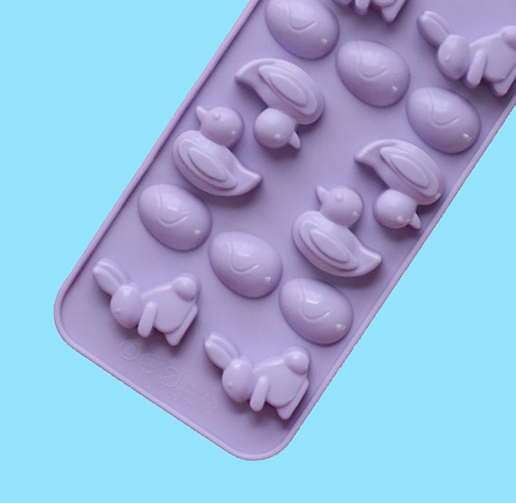 Mini Easter Candy Mold | www.sprinklebeesweet.com