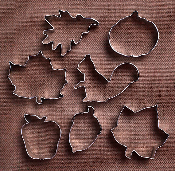 Fall Cookie Cutters: Set of 7 | www.sprinklebeesweet.com