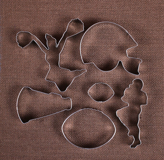 Football Cookie Cutter Set | www.sprinklebeesweet.com