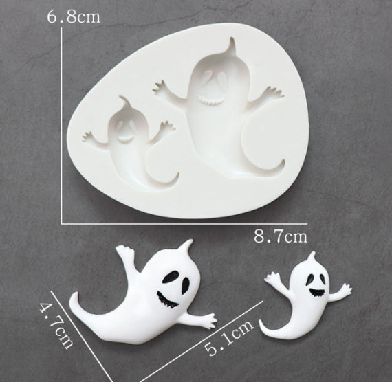 Ghost Fondant Mold | www.sprinklebeesweet.com