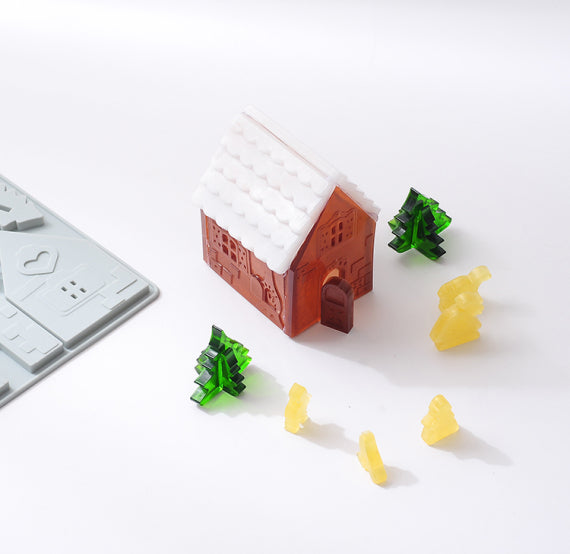 Gingerbread House Mold | www.sprinklebeesweet.com