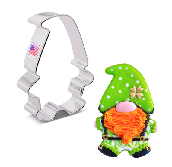 Gnome Cookie Cutter | www.sprinklebeesweet.com