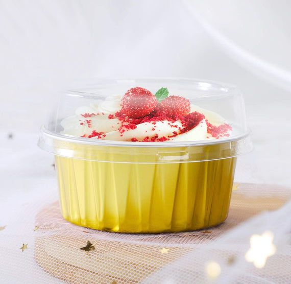 Cupcake Cups with Lids: Gold | www.sprinklebeesweet.com