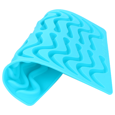 Gummy Worms Mold with Dropper | www.sprinklebeesweet.com