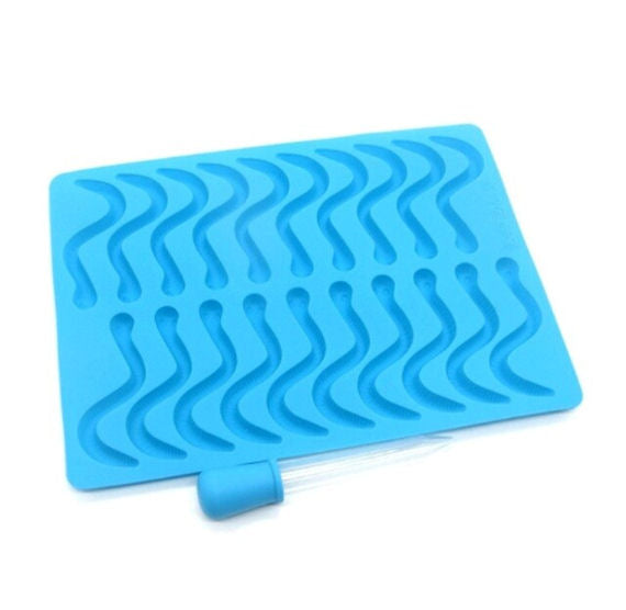Gummy Worms Mold with Dropper | www.sprinklebeesweet.com