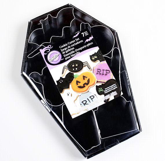 Halloween Cookie Cutter Set | www.sprinklebeesweet.com