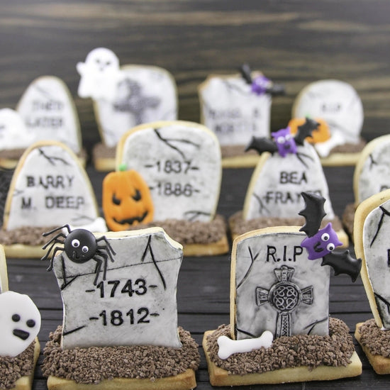 Halloween + Fall Icing Templates: Pattern Sheets | www.sprinklebeesweet.com