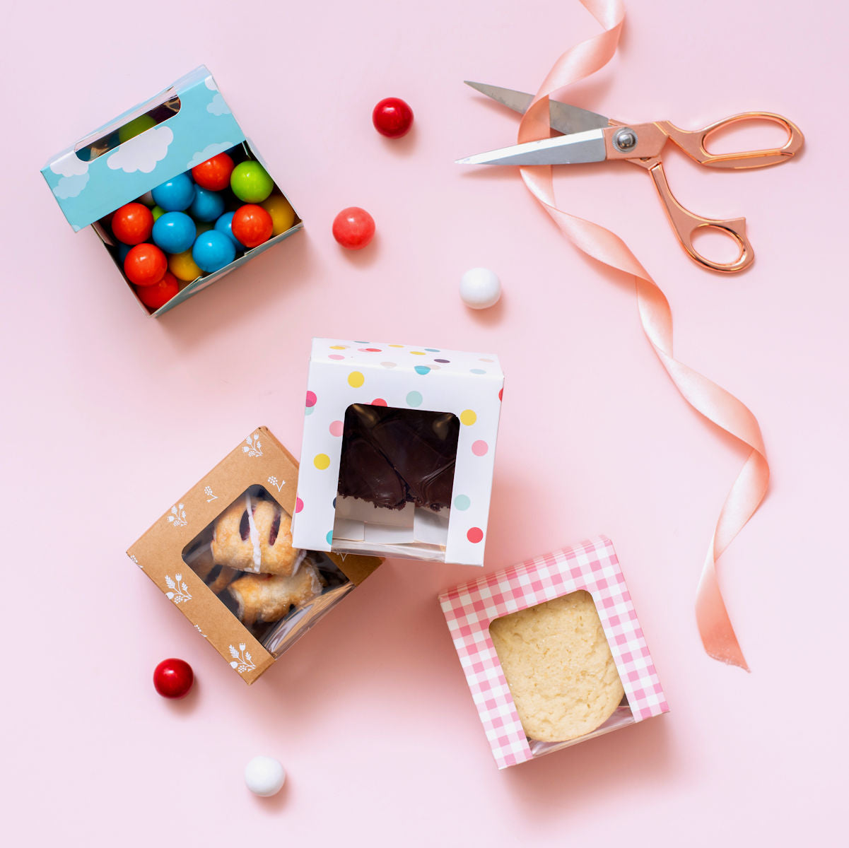 Small Cookie Boxes: Party Dots | www.sprinklebeesweet.com
