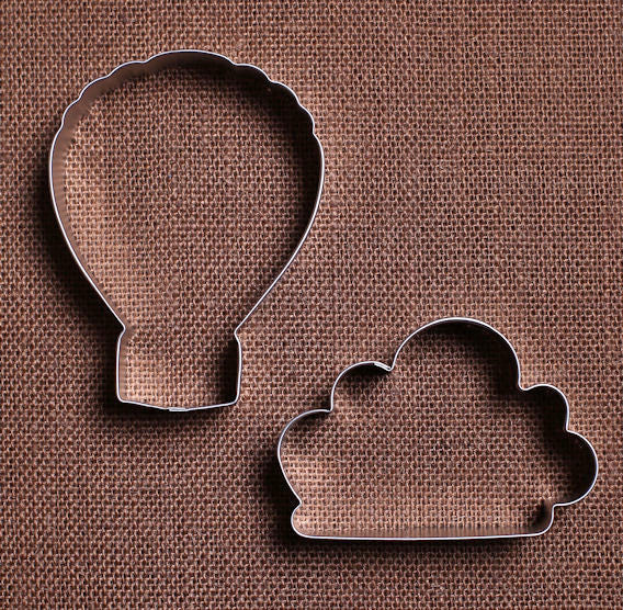 Cute Hot Air Balloon Cookie Cutter Set: 2 Styles | www.sprinklebeesweet.com