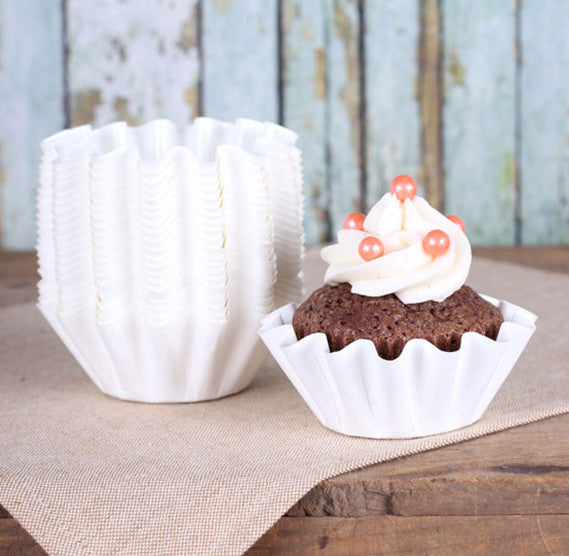 Small White Baking Cups | www.sprinklebeesweet.com