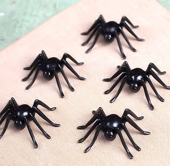 Spider Cupcake Toppers | www.sprinklebeesweet.com