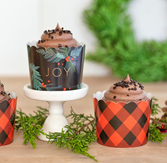 Christmas Baking Cups: Buffalo Check + JOY | www.sprinklebeesweet.com