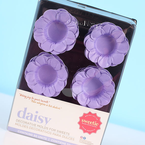 Daisy Flower Candy Cups: Light Purple | www.sprinklebeesweet.com