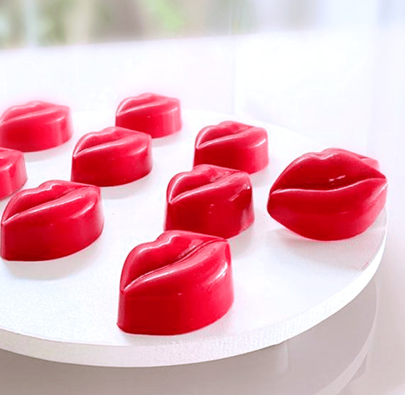 BWB 3 Part Mold: 10159 Lips | www.sprinklebeesweet.com